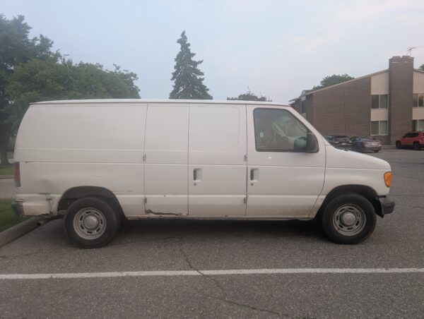 E 350 Rental - Image 3